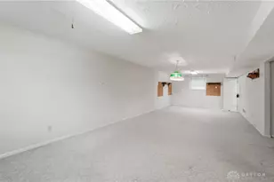 9964 Hummingbird Way, Dayton, OH 45458 - Photo 44