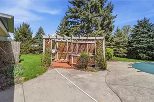 9964 Hummingbird Way, Dayton, OH 45458 - Photo 50