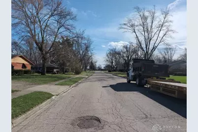 321 E Eppington Drive, Dayton, OH 45426 - Photo 4