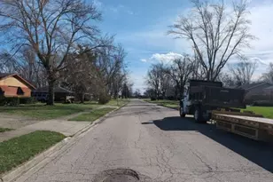 321 E Eppington Dr, Dayton, OH 45426 - Photo 4