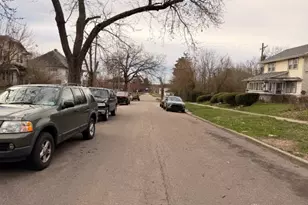 1127 Everett Dr, Dayton, OH 45402 - Photo 4