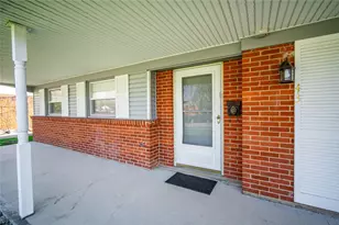 43 Greencliff Dr, Englewood, OH 45322 - Photo 2