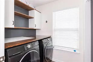 1665 Mulberry Woods Ct, Vandalia, OH 45377 - Photo 16