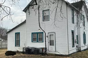 1713 Oakridge Dr, Dayton, OH 45417 - Photo 2