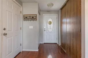 4933 Arrowview Dr, Huber Heights, OH 45424 - Photo 2