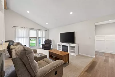 8785 Cobblecreek Drive, Washington Twp, OH 45458 - Photo 10