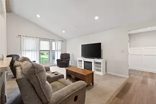 8785 Cobblecreek Dr, Washington Twp, OH 45458 - Photo 10