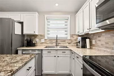 8785 Cobblecreek Drive, Washington Twp, OH 45458 - Photo 16