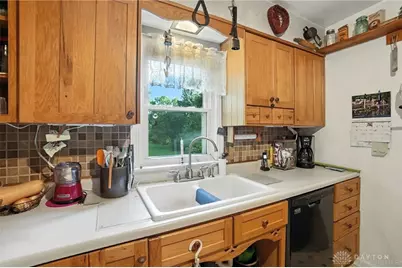 2064 Fairfield Pike, Springfield, OH 45502 - Photo 14
