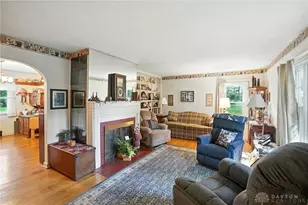 2064 Fairfield Pike, Springfield, OH 45502 - Photo 6