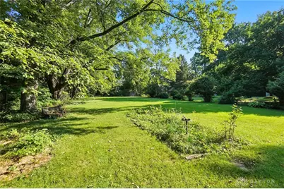 2064 Fairfield Pike, Springfield, OH 45502 - Photo 32