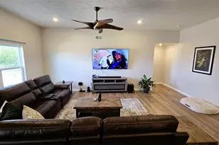 1702 Chevington Chase, Tipp City, OH 45371 - Photo 6