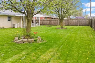 1344 Oaktree Dr, Greenville, OH 45331 - Photo 12