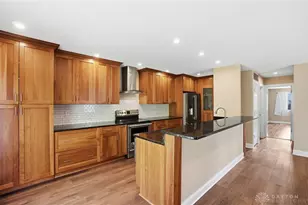 1823 Sheltering Tree Dr, West Carrollton, OH 45449 - Photo 12