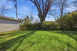 412 Cape Cod Dr, Springfield, OH 45505 - Photo 36