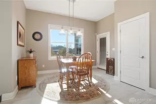 9440 Old Bridge Dr, Washington Twp, OH 45458 - Photo 36