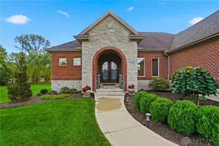 9440 Old Bridge Dr, Washington Twp, OH 45458 - Photo 6