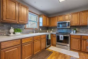 1011 Brookwood Ct, Fairborn, OH 45324 - Photo 10