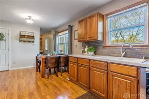 1011 Brookwood Ct, Fairborn, OH 45324 - Photo 14