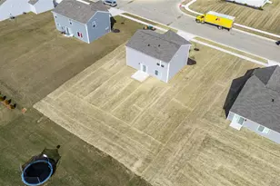 278 Quail Hollow Dr, Brookville, OH 45309 - Photo 8