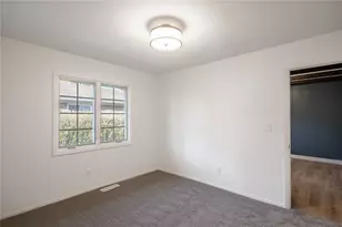 1030 Chateau Dr, Kettering, OH 45429 - Photo 10