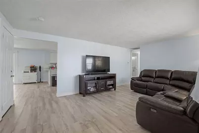 5944 Corsica Drive, Huber Heights, OH 45424 - Photo 4