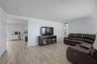 5944 Corsica Dr, Huber Heights, OH 45424 - Photo 4