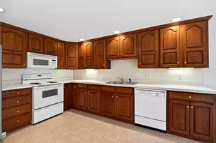 8470 Koster Ln, Washington Twp, OH 45458 - Photo 58