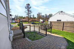 1837 Pinecrest Dr, Dayton, OH 45414 - Photo 26