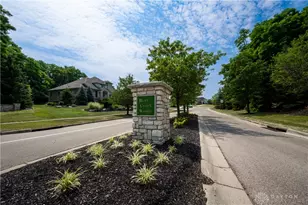2454 Bent Grass Dr, Beavercreek, OH 45431 - Photo 2