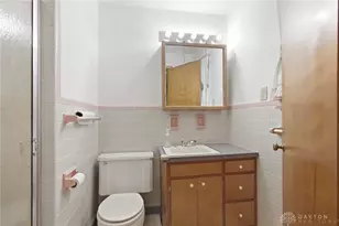 814 Wellington Dr, Springfield Twp, OH 45506 - Photo 22