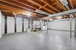 814 Wellington Dr, Springfield Twp, OH 45506 - Photo 32