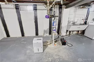 814 Wellington Dr, Springfield Twp, OH 45506 - Photo 40