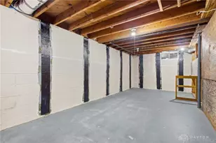 814 Wellington Dr, Springfield Twp, OH 45506 - Photo 38