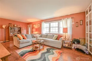 303 Villa Dr, New Carlisle, OH 45344 - Photo 10