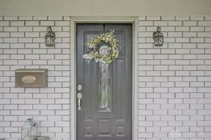 303 Villa Dr, New Carlisle, OH 45344 - Photo 8