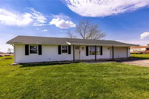 1171 N Sulphur Springs Rd, West Alexandria, OH 45381 - Photo 2