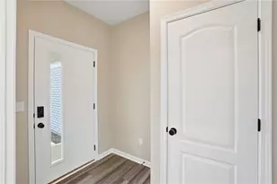 710 Deerhurst Dr, Vandalia, OH 45377 - Photo 4