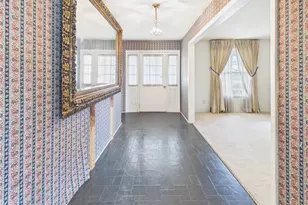 239 Hickory Dr, Greenville, OH 45331 - Photo 4