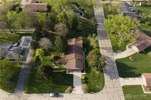 7850 Rain Tree Rd, Centerville, OH 45459 - Photo 2