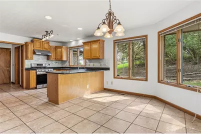 4001 Dogwood Trail, Dayton, OH 45429 - Photo 6