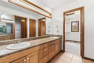 4001 Dogwood Trail, Dayton, OH 45429 - Photo 16