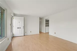 301 Porter Dr, Englewood, OH 45322 - Photo 10