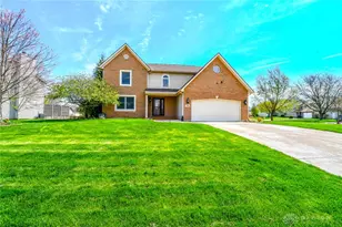 790 Chaucer Ln, Tipp City, OH 45371 - Photo 8