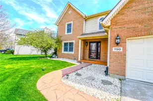 790 Chaucer Ln, Tipp City, OH 45371 - Photo 4