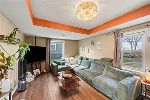 1864 Burrowes Blvd, Fairborn, OH 45324 - Photo 4