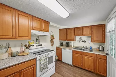 1864 Burrowes Boulevard, Fairborn, OH 45324 - Photo 8