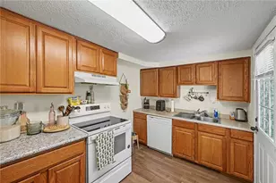 1864 Burrowes Blvd, Fairborn, OH 45324 - Photo 8