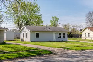 883 Omard Dr, Xenia, OH 45385 - Photo 2