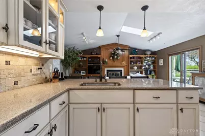 2131 Pelwood Drive, Centerville, OH 45459 - Photo 10